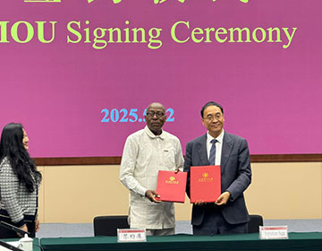 Signature d&rsquo;un partenariat lors d&rsquo;un voyage d&rsquo;étude